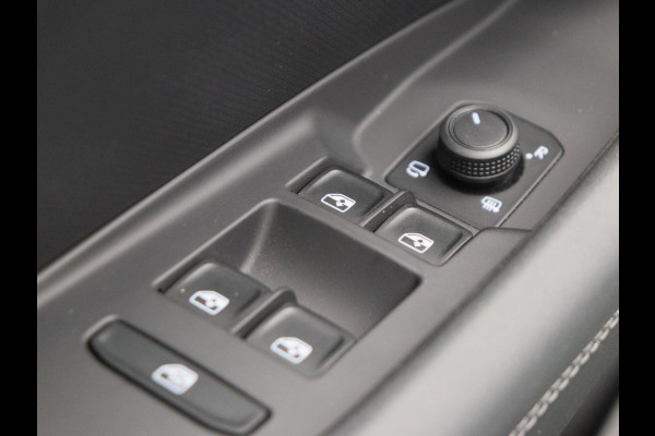 CUPRA Terramar 1.5 TSI e-Hybrid Business Adaptieve/Cruise Apple/Carplay Rondomzicht/Camera