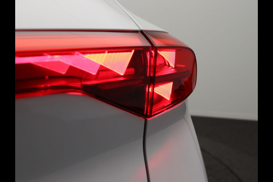 CUPRA Terramar 1.5 TSI e-Hybrid Business Adaptieve/Cruise Apple/Carplay Rondomzicht/Camera