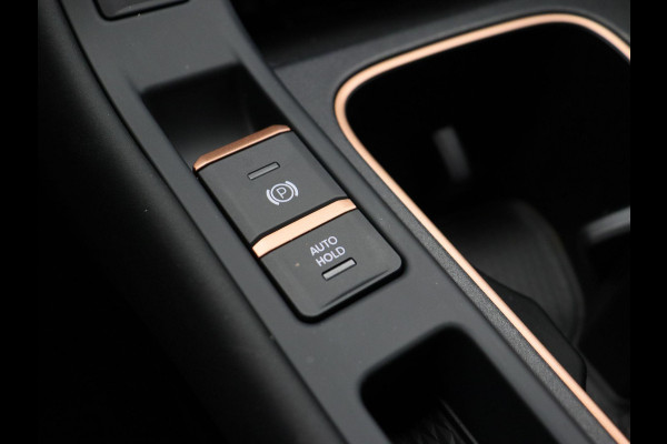 CUPRA Terramar 1.5 TSI e-Hybrid Business Adaptieve/Cruise Apple/Carplay Rondomzicht/Camera