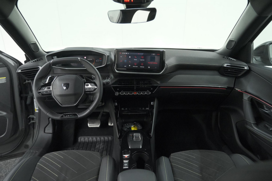 Peugeot 2008 PureTech 130 EAT8 GT | 360 Camera | Adaptieve Cruise Control | Stoelmaasage | Apple Carplay