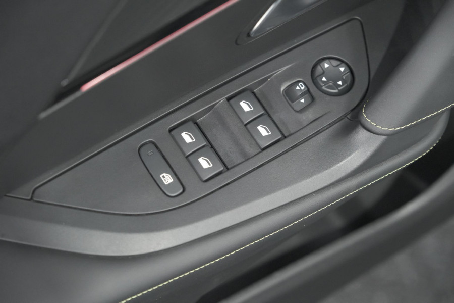Peugeot 2008 PureTech 130 EAT8 GT | 360 Camera | Adaptieve Cruise Control | Stoelmaasage | Apple Carplay