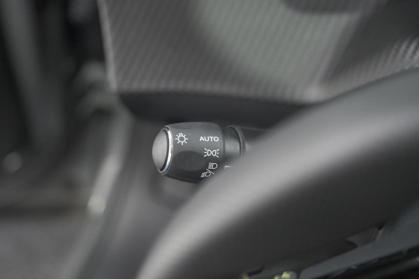 Peugeot 2008 PureTech 130 EAT8 GT | 360 Camera | Adaptieve Cruise Control | Stoelmaasage | Apple Carplay