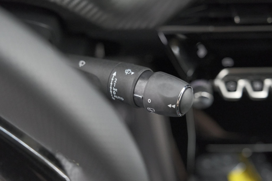 Peugeot 2008 PureTech 130 EAT8 GT | 360 Camera | Adaptieve Cruise Control | Stoelmaasage | Apple Carplay