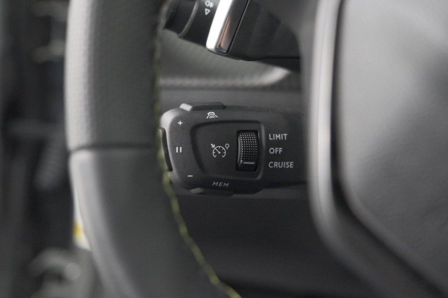Peugeot 2008 PureTech 130 EAT8 GT | 360 Camera | Adaptieve Cruise Control | Stoelmaasage | Apple Carplay
