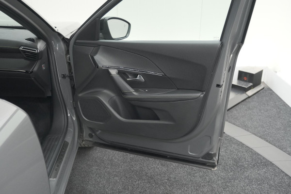 Peugeot 2008 PureTech 130 EAT8 GT | 360 Camera | Adaptieve Cruise Control | Stoelmaasage | Apple Carplay