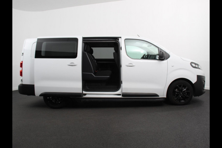 Opel Vivaro 145pk L3H1 Dubbele Cabine Sport Edition Navigatie Climate Control Trekhaak Trekhaak Parkeer sensoren Lichtmetalen Velgen