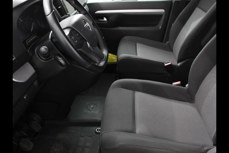 Opel Vivaro 145pk L3H1 Dubbele Cabine Sport Edition Navigatie Climate Control Trekhaak Trekhaak Parkeer sensoren Lichtmetalen Velgen
