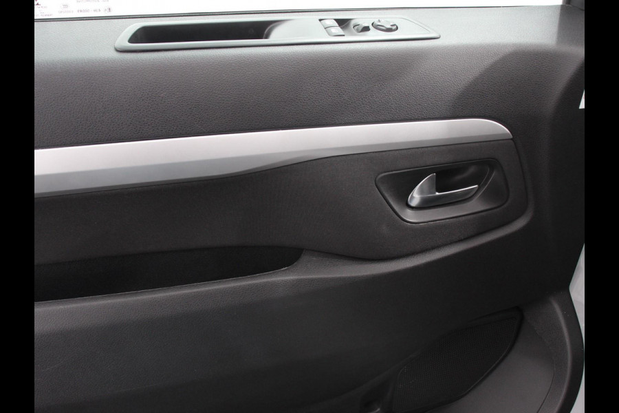 Opel Vivaro 145pk L3H1 Dubbele Cabine Sport Edition Navigatie Climate Control Trekhaak Trekhaak Parkeer sensoren Lichtmetalen Velgen
