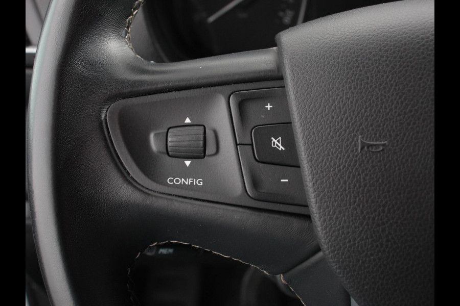 Opel Vivaro 145pk L3H1 Dubbele Cabine Sport Edition Navigatie Climate Control Trekhaak Trekhaak Parkeer sensoren Lichtmetalen Velgen
