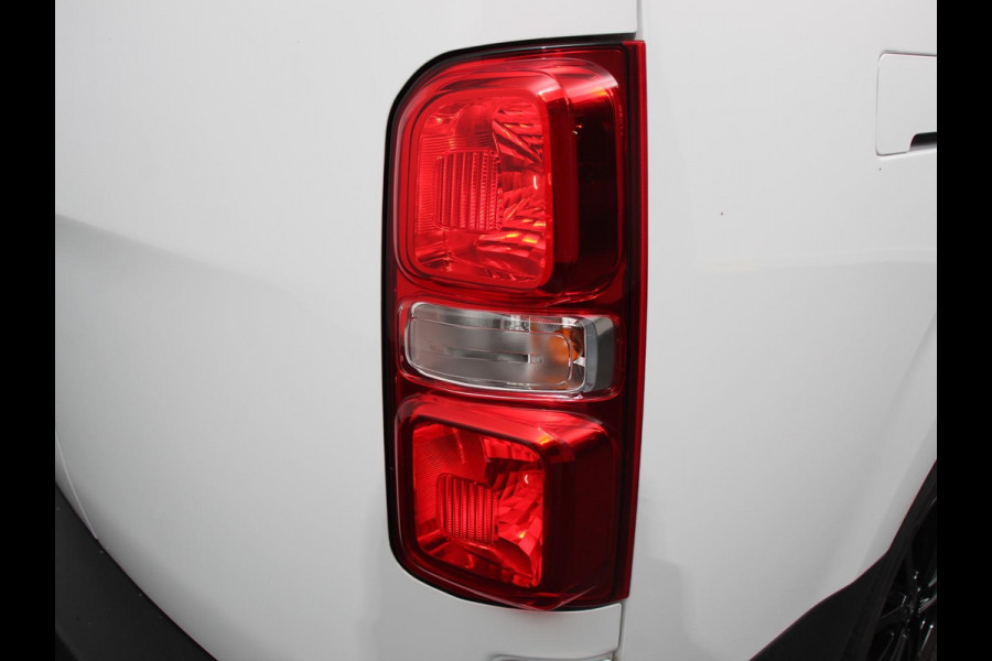 Opel Vivaro 145pk L3H1 Dubbele Cabine Sport Edition Navigatie Climate Control Trekhaak Trekhaak Parkeer sensoren Lichtmetalen Velgen