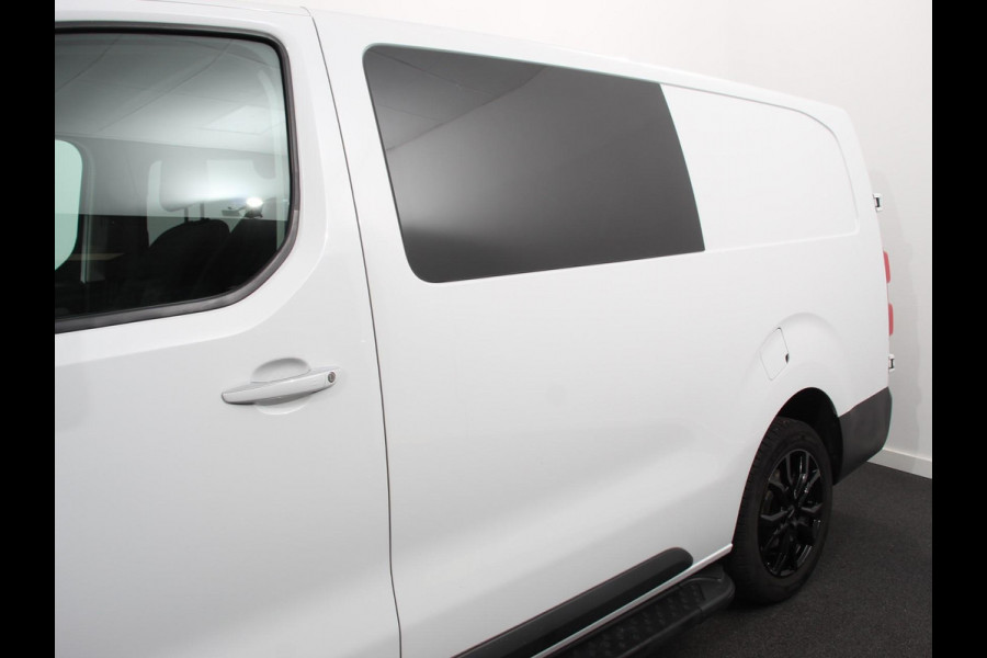 Opel Vivaro 145pk L3H1 Dubbele Cabine Sport Edition Navigatie Climate Control Trekhaak Trekhaak Parkeer sensoren Lichtmetalen Velgen