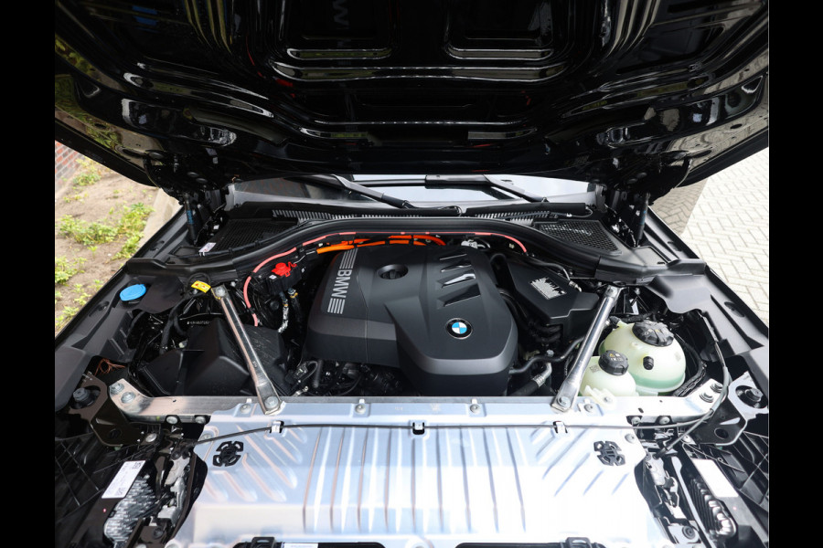 BMW X3 30e xDrive | Direct leverbaar - M Sport Pro - Pano - Trekhaak