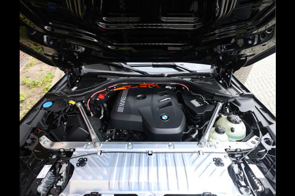 BMW X3 30e xDrive | Direct leverbaar - M Sport Pro - Pano - Trekhaak