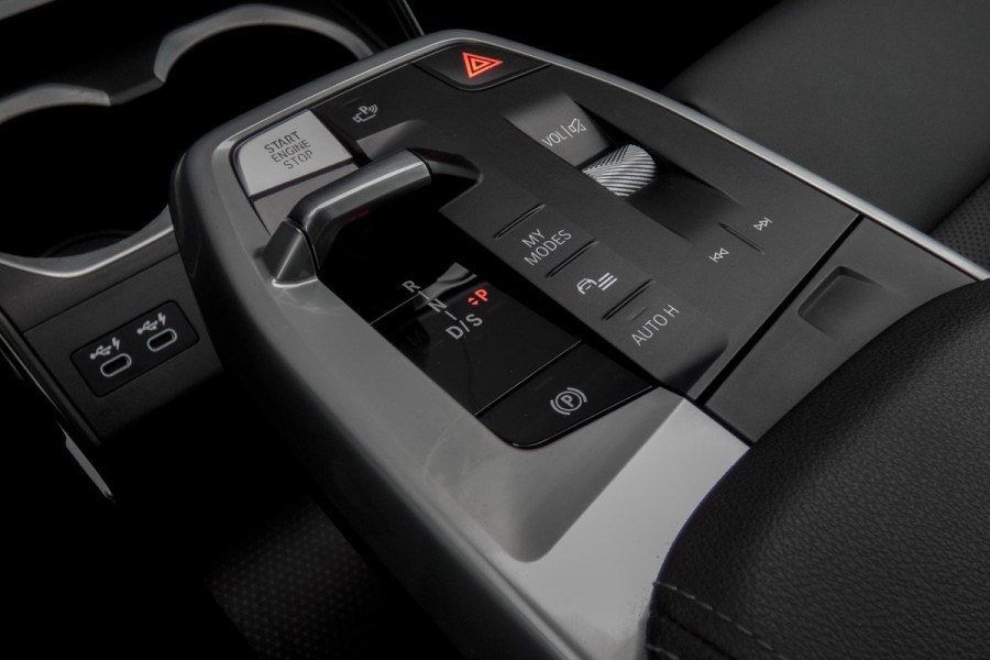BMW X1 SDrive20i | TREKHAAK | HARMAN/KARDON | MEMORY | CAMERA