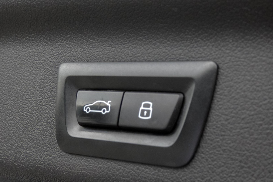 BMW X1 SDrive20i | TREKHAAK | HARMAN/KARDON | MEMORY | CAMERA