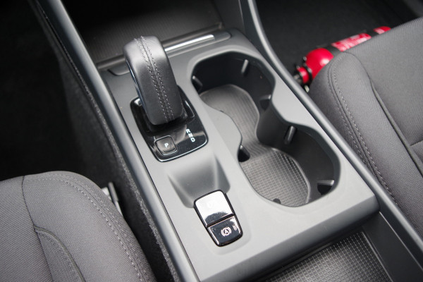 Volvo XC40 1.5 T4 Recharge Inscription Expression 211 PK PHEV, Winterpakket, LED