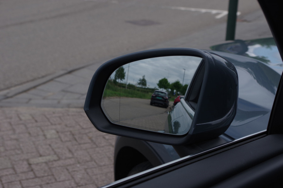 Volvo XC40 1.5 T4 Recharge Inscription Expression 211 PK PHEV, Winterpakket, LED
