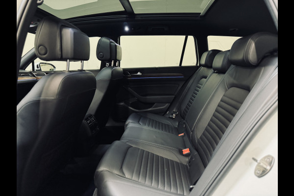 Volkswagen Passat Variant 1.4 TSI GTE | Panorama | Trekhaak | Massage