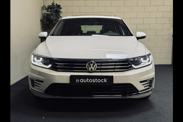Volkswagen Passat Variant 1.4 TSI GTE | Panorama | Trekhaak | Massage