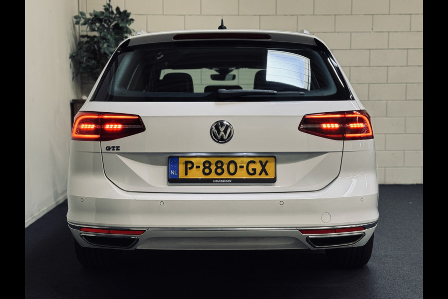 Volkswagen Passat Variant 1.4 TSI GTE | Panorama | Trekhaak | Massage