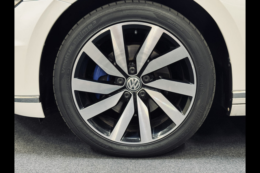 Volkswagen Passat Variant 1.4 TSI GTE | Panorama | Trekhaak | Massage