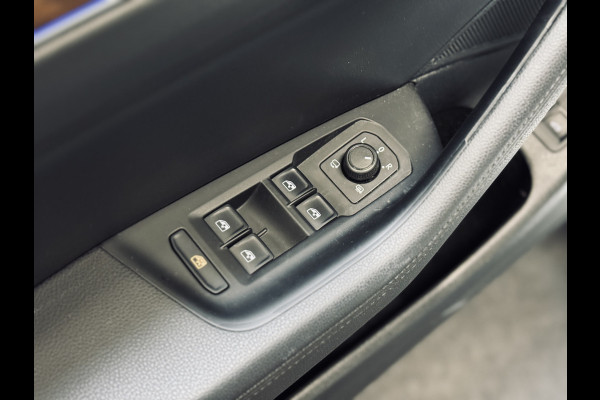 Volkswagen Passat Variant 1.4 TSI GTE | Panorama | Trekhaak | Massage