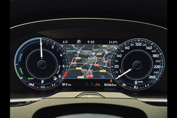 Volkswagen Passat Variant 1.4 TSI GTE | Panorama | Trekhaak | Massage