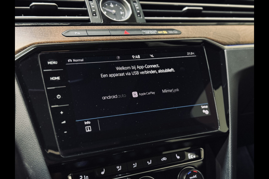 Volkswagen Passat Variant 1.4 TSI GTE | Panorama | Trekhaak | Massage