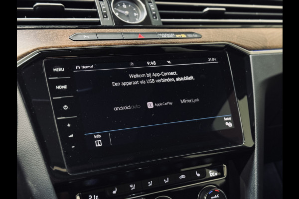 Volkswagen Passat Variant 1.4 TSI GTE | Panorama | Trekhaak | Massage