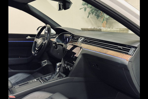 Volkswagen Passat Variant 1.4 TSI GTE | Panorama | Trekhaak | Massage