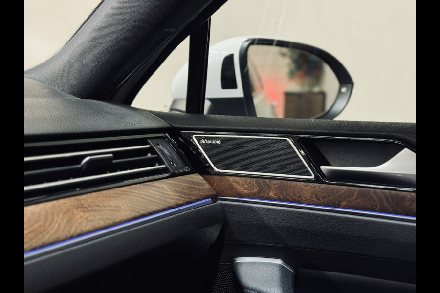 Volkswagen Passat Variant 1.4 TSI GTE | Panorama | Trekhaak | Massage