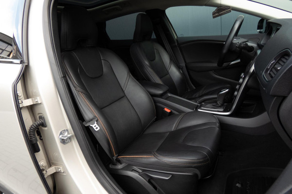Volvo V40 Cross Country 1.5 T3 Polar+ Luxury | TREKHAAK | ACC | HARMAN/KARDON | BLIS | CAMERA