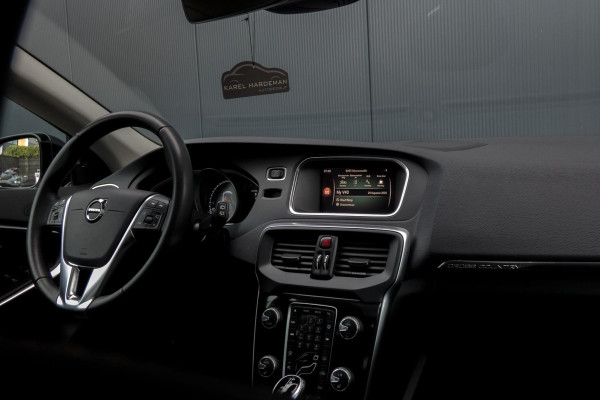 Volvo V40 Cross Country 1.5 T3 Polar+ Luxury | TREKHAAK | ACC | HARMAN/KARDON | BLIS | CAMERA