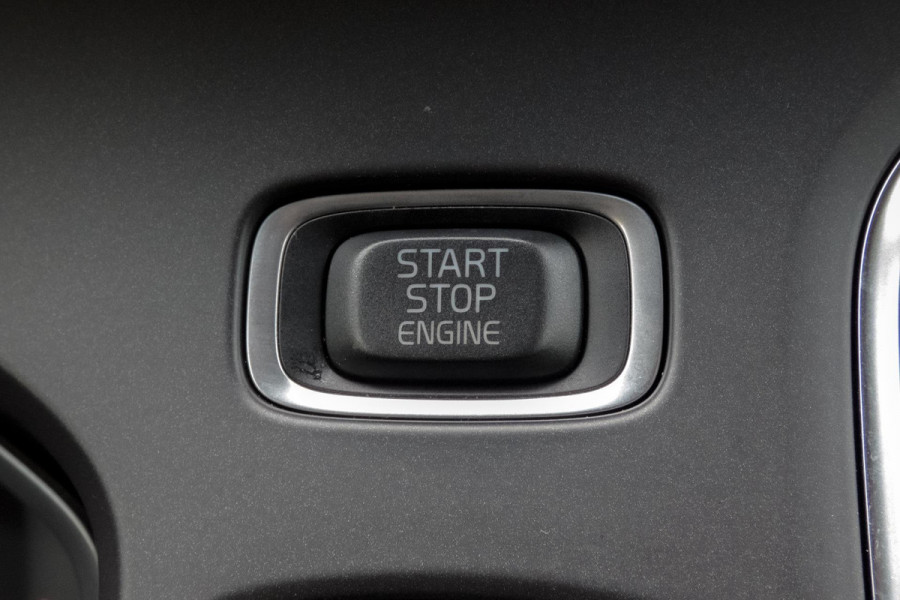 Volvo V40 Cross Country 1.5 T3 Polar+ Luxury | TREKHAAK | ACC | HARMAN/KARDON | BLIS | CAMERA