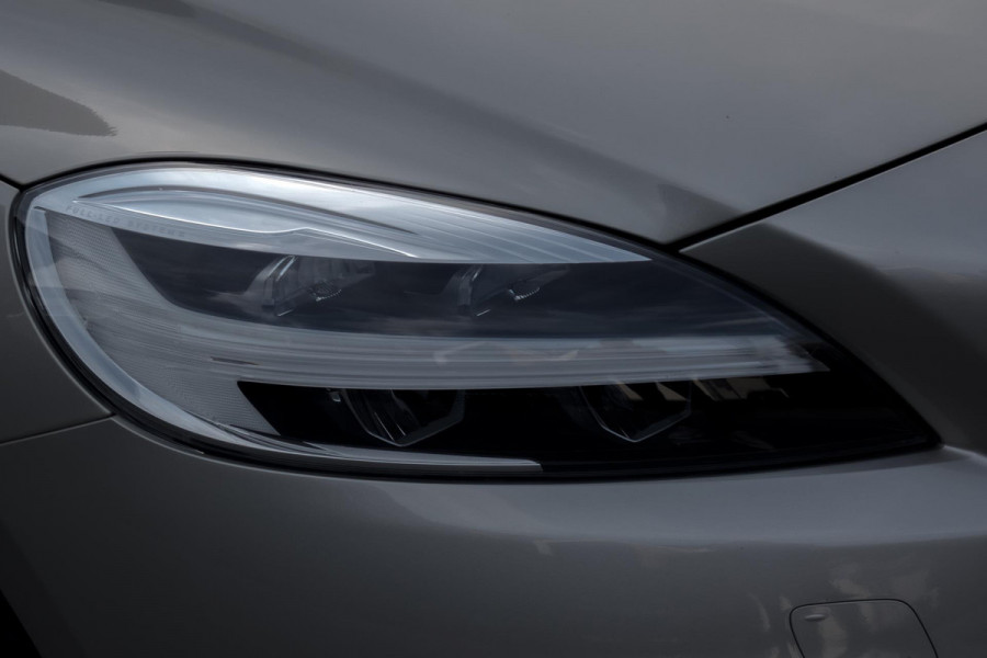 Volvo V40 Cross Country 1.5 T3 Polar+ Luxury | TREKHAAK | ACC | HARMAN/KARDON | BLIS | CAMERA