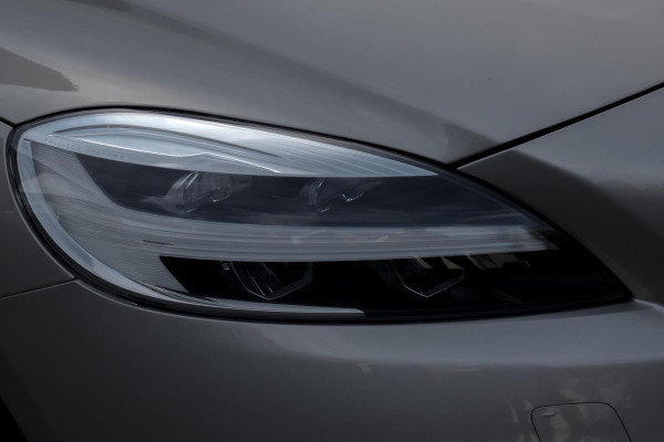 Volvo V40 Cross Country 1.5 T3 Polar+ Luxury | TREKHAAK | ACC | HARMAN/KARDON | BLIS | CAMERA