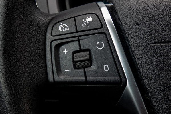 Volvo V40 Cross Country 1.5 T3 Polar+ Luxury | TREKHAAK | ACC | HARMAN/KARDON | BLIS | CAMERA