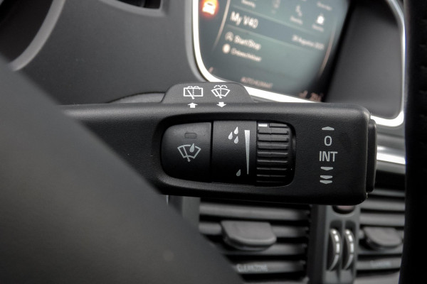 Volvo V40 Cross Country 1.5 T3 Polar+ Luxury | TREKHAAK | ACC | HARMAN/KARDON | BLIS | CAMERA