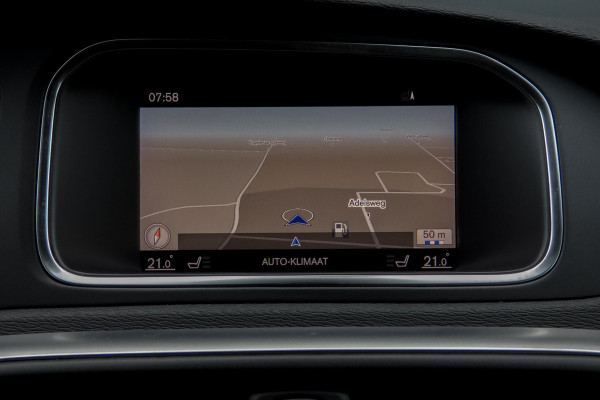 Volvo V40 Cross Country 1.5 T3 Polar+ Luxury | TREKHAAK | ACC | HARMAN/KARDON | BLIS | CAMERA