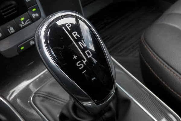 Volvo V40 Cross Country 1.5 T3 Polar+ Luxury | TREKHAAK | ACC | HARMAN/KARDON | BLIS | CAMERA