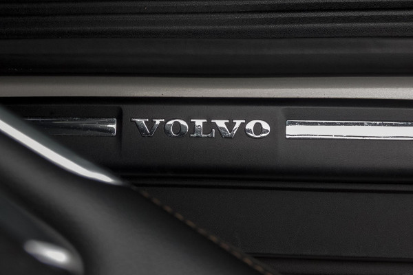 Volvo V40 Cross Country 1.5 T3 Polar+ Luxury | TREKHAAK | ACC | HARMAN/KARDON | BLIS | CAMERA