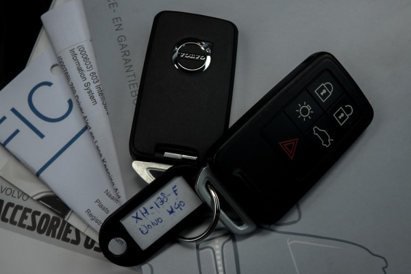 Volvo V40 Cross Country 1.5 T3 Polar+ Luxury | TREKHAAK | ACC | HARMAN/KARDON | BLIS | CAMERA
