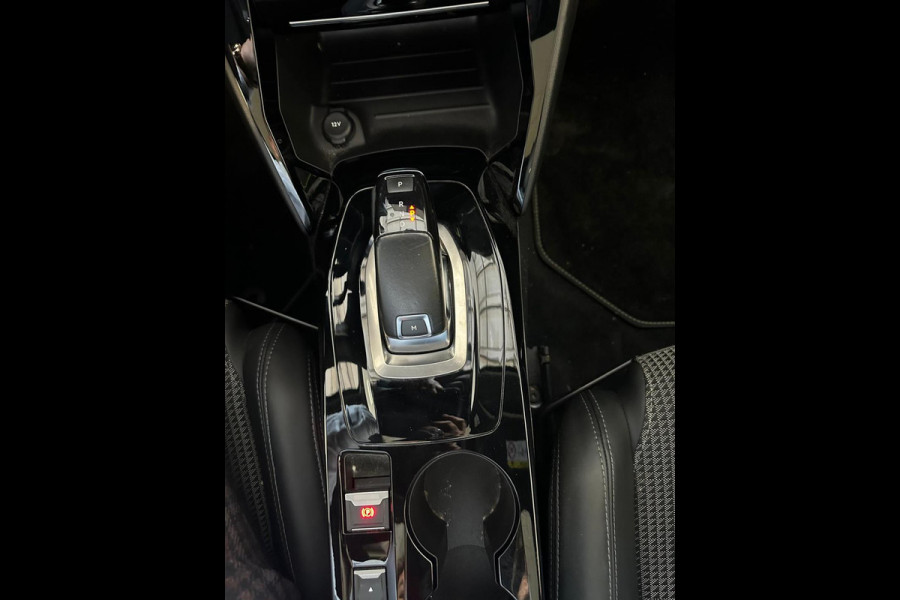 Peugeot 208 1.2 PureTech GT Pack PANO+NIEUWE DISTRUBUTIERIEM