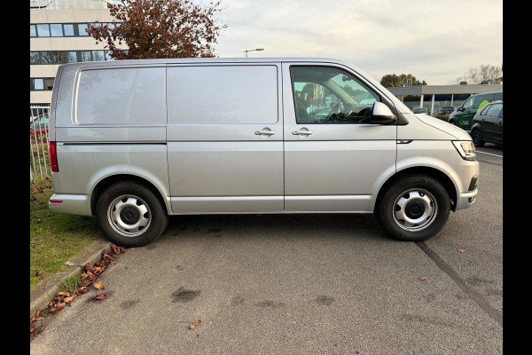 Volkswagen Transporter 2.0 TDI L1H2 Highline DSG Camera 204PK ACC