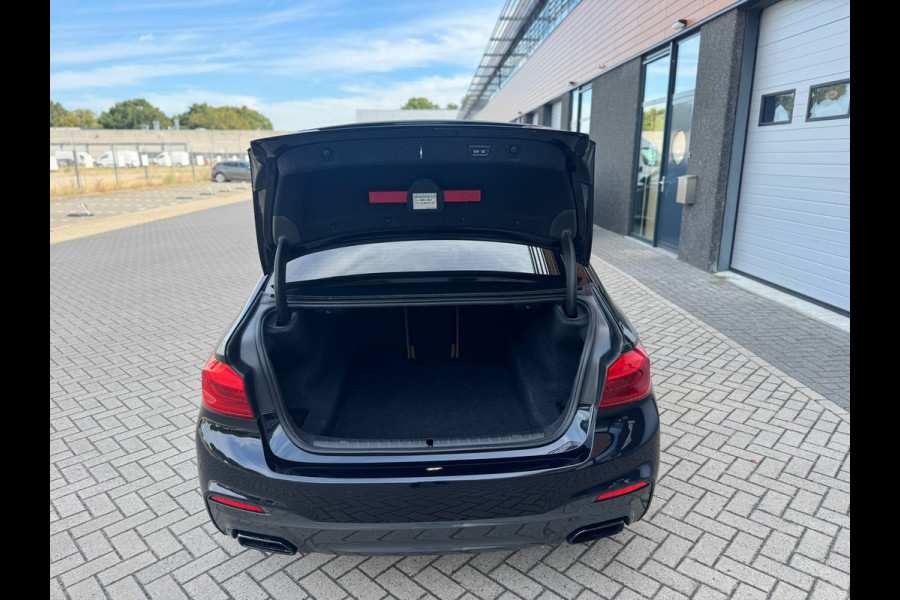 BMW 5 Serie M550i xDrive High Executive