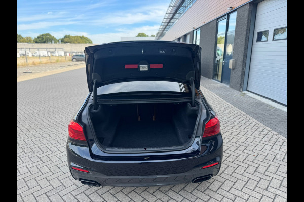BMW 5 Serie M550i xDrive High Executive