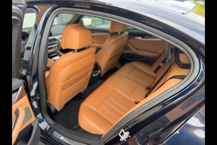 BMW 5 Serie M550i xDrive High Executive
