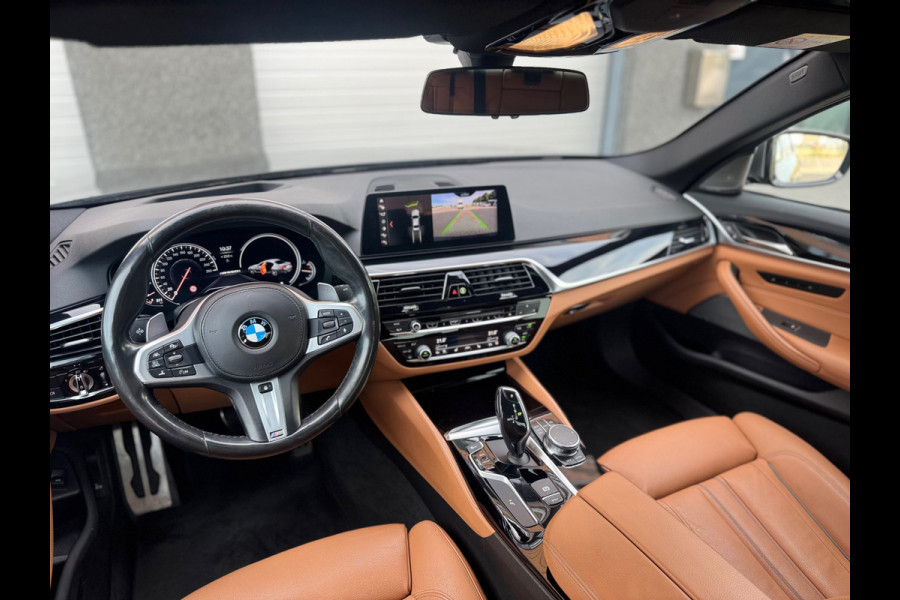 BMW 5 Serie M550i xDrive High Executive