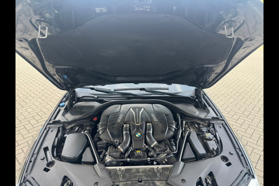 BMW 5 Serie M550i xDrive High Executive