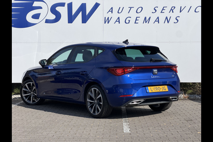 Seat Leon 1.5 eTSI FR Business Intense | Virtual Cockpit | Trekhaak | Wireless Carplay | 18 inch